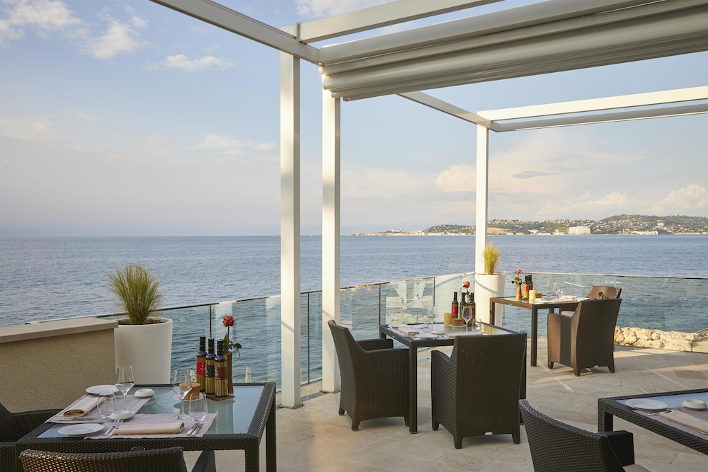 Adriatic Istria Resort Operated by Minor Hotels — Restaurant & bars in Umag, Istria