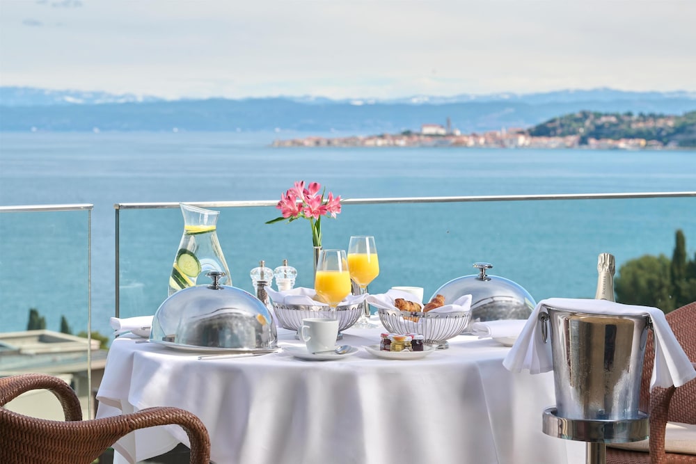Adriatic Istria Resort Operated by Minor Hotels — Restaurant & bars in Umag, Istria