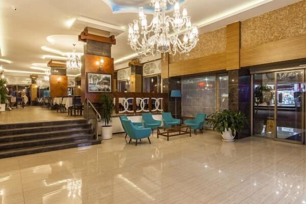Parador Beach Hotel — Hotel building in Alanya