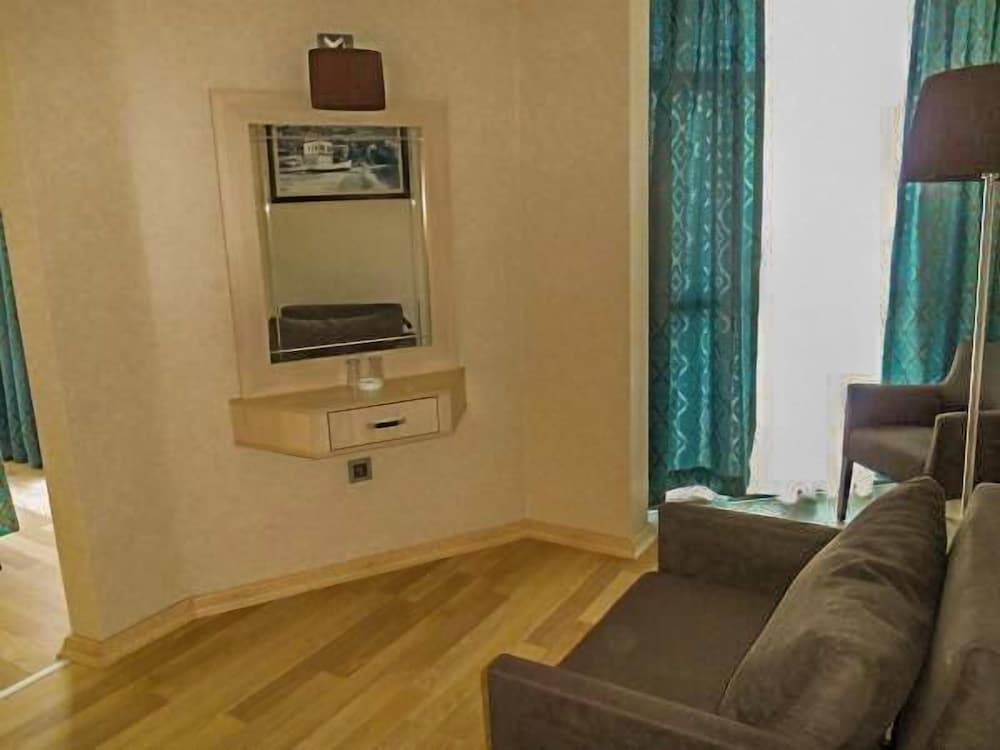 Parador Beach Hotel — Hotel rooms in Alanya