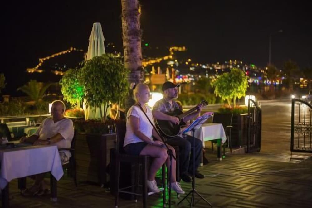 Parador Beach Hotel — Attractions in the area in Alanya