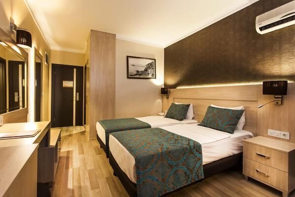 Parador Beach Hotel — Hotel rooms in Alanya