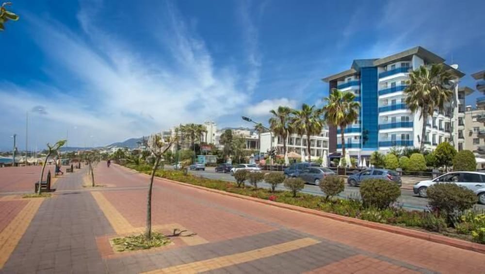 Parador Beach Hotel — Attractions in the area in Alanya