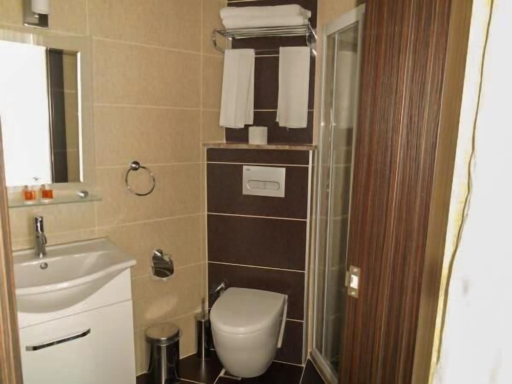 Parador Beach Hotel — Hotel rooms in Alanya