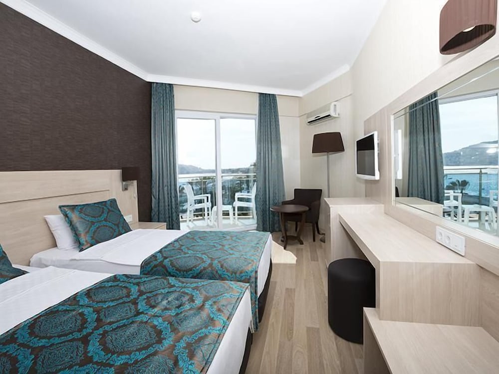 Parador Beach Hotel — Hotel rooms in Alanya