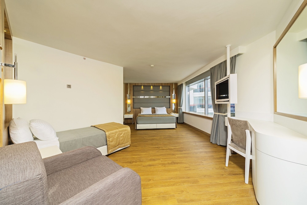 Poseidon Hotel - Adults Only — Hotel rooms in Marmaris, Mugla