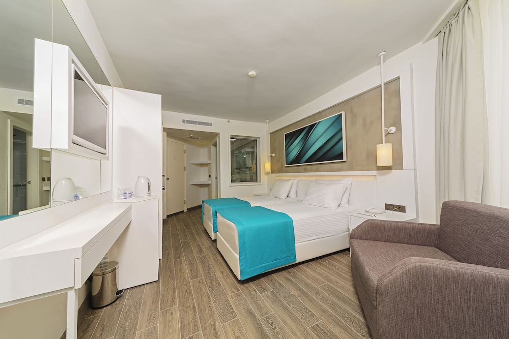 Poseidon Hotel - Adults Only — Hotel rooms in Marmaris, Mugla