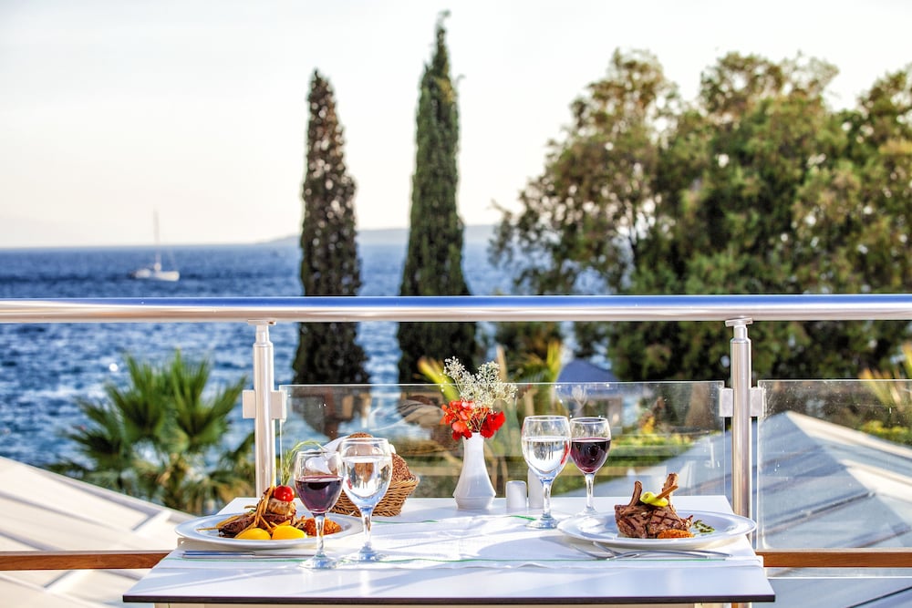 Labranda TMT Bodrum - All Inclusive — Restaurant & bars in Bodrum, Mugla