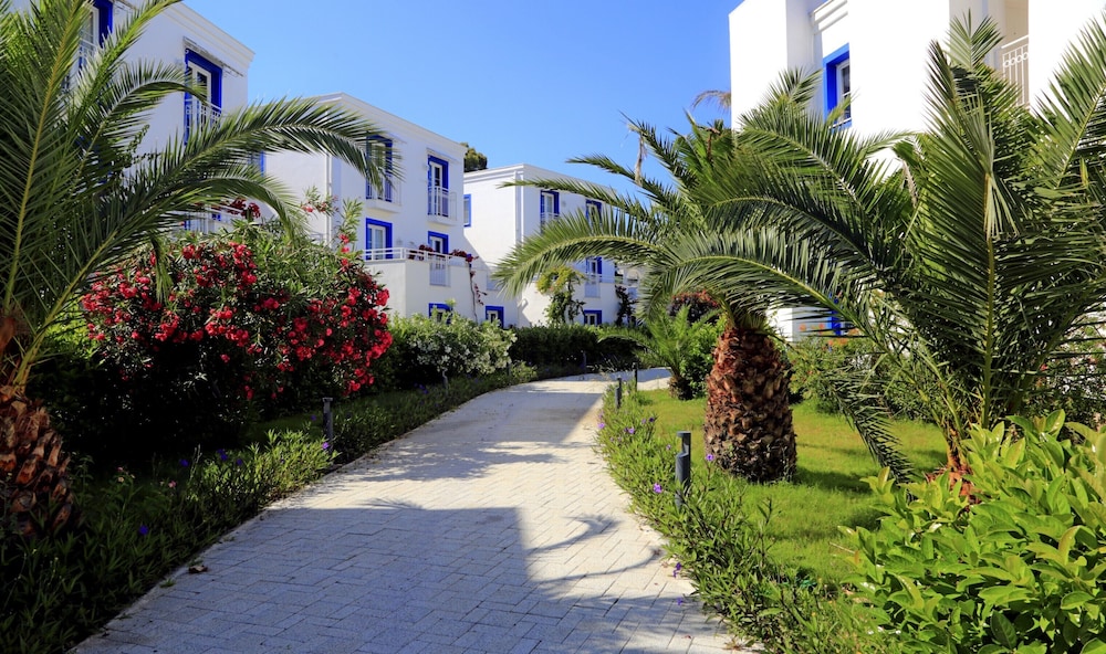 Labranda TMT Bodrum - All Inclusive — Hotel building in Bodrum, Mugla