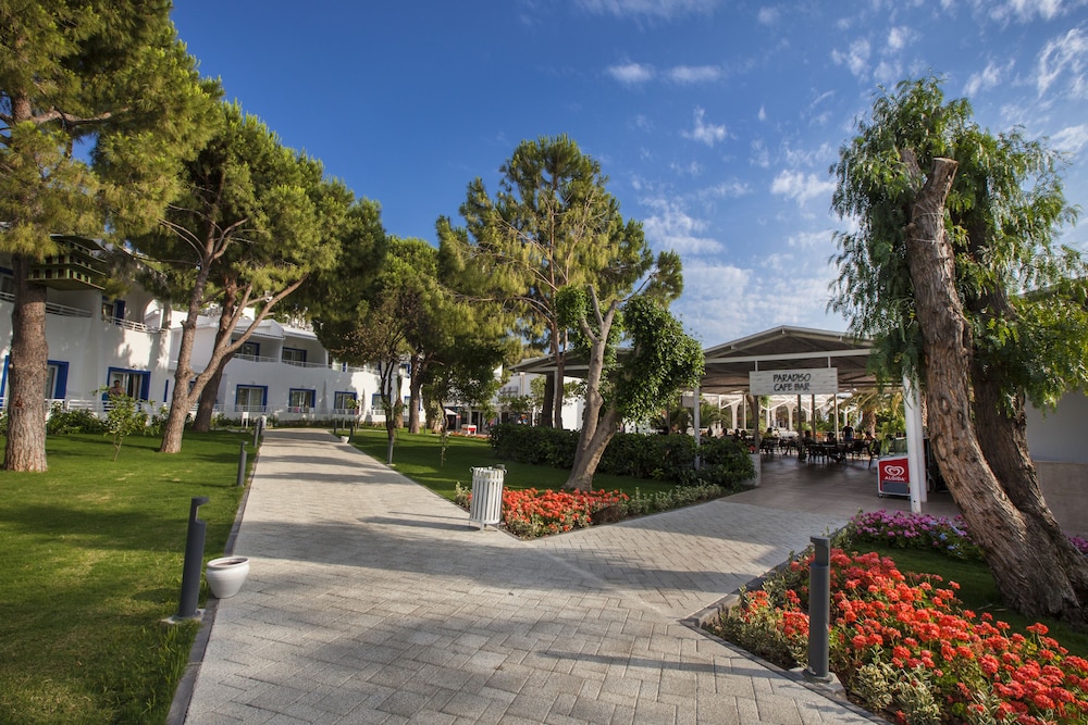 Labranda TMT Bodrum - All Inclusive — Hotel building in Bodrum, Mugla