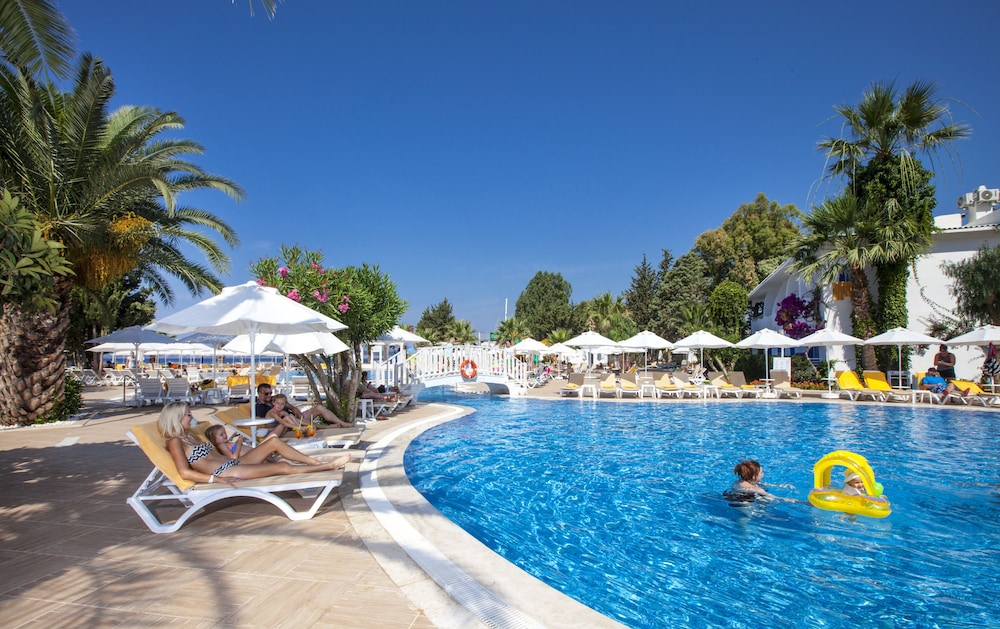 Labranda TMT Bodrum - All Inclusive — Swimming pool in Bodrum, Mugla