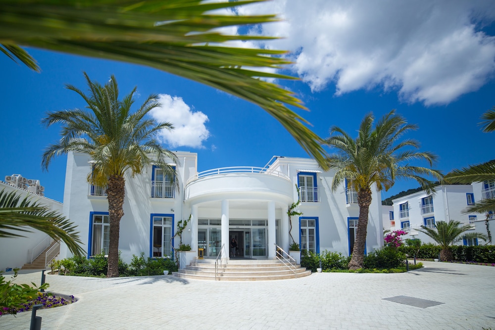 Labranda TMT Bodrum - All Inclusive — Hotel building in Bodrum, Mugla