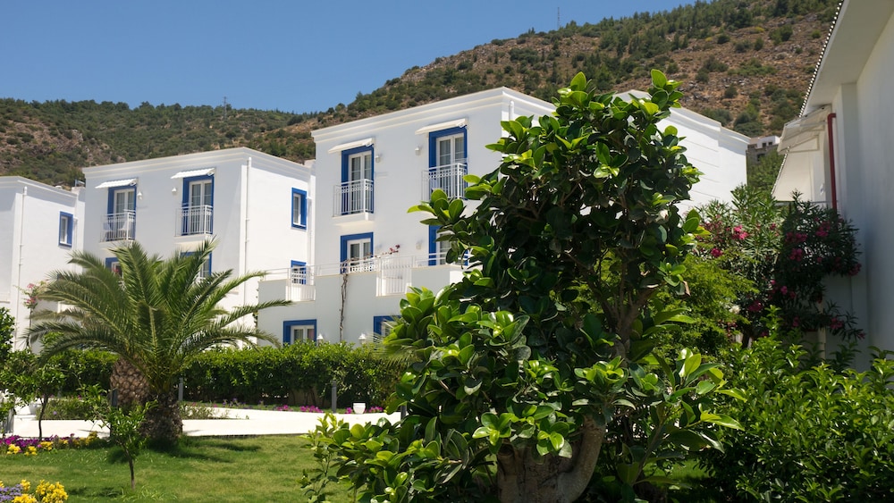 Labranda TMT Bodrum - All Inclusive — Hotel building in Bodrum, Mugla