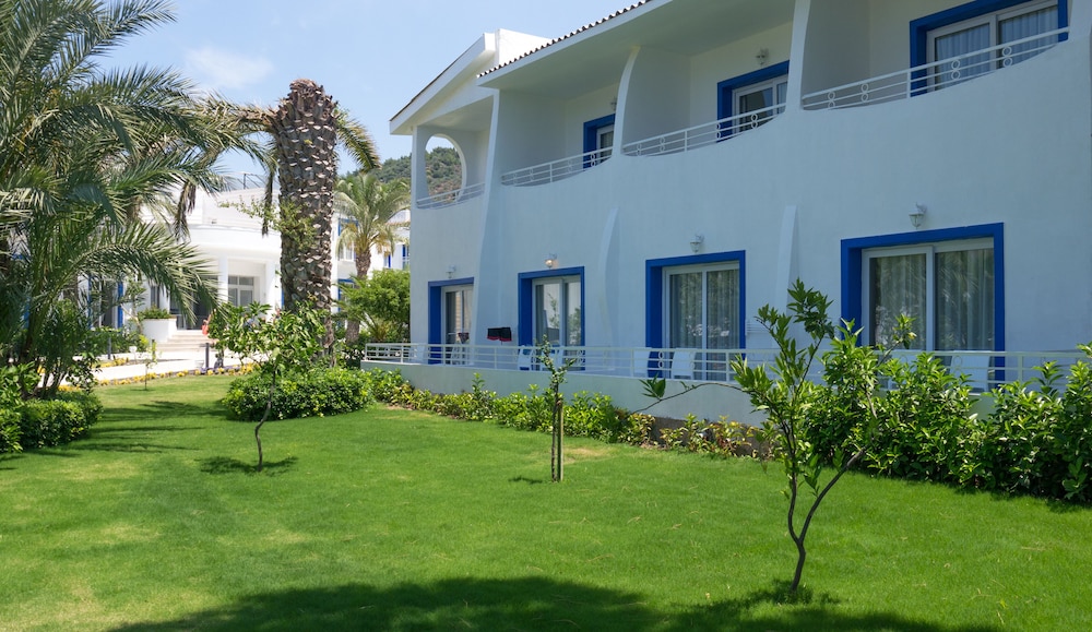Labranda TMT Bodrum - All Inclusive — Hotel building in Bodrum, Mugla