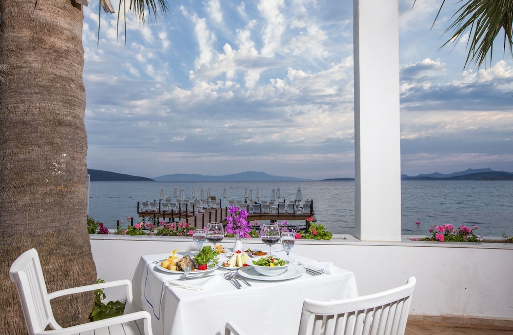 Labranda TMT Bodrum - All Inclusive — Restaurant & bars in Bodrum, Mugla