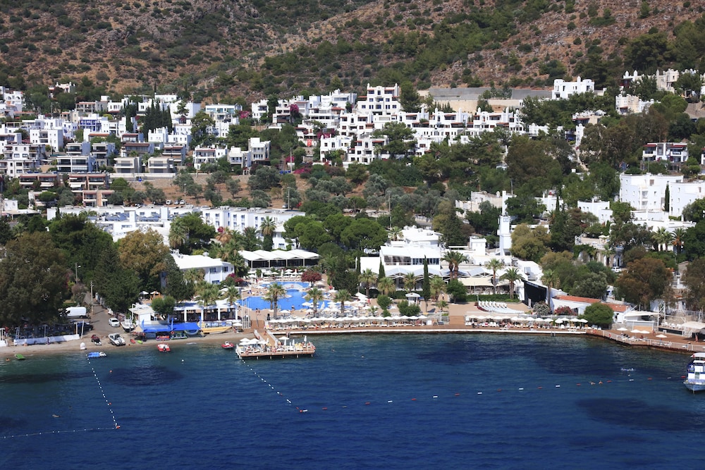 Labranda TMT Bodrum - All Inclusive — Hotel building in Bodrum, Mugla