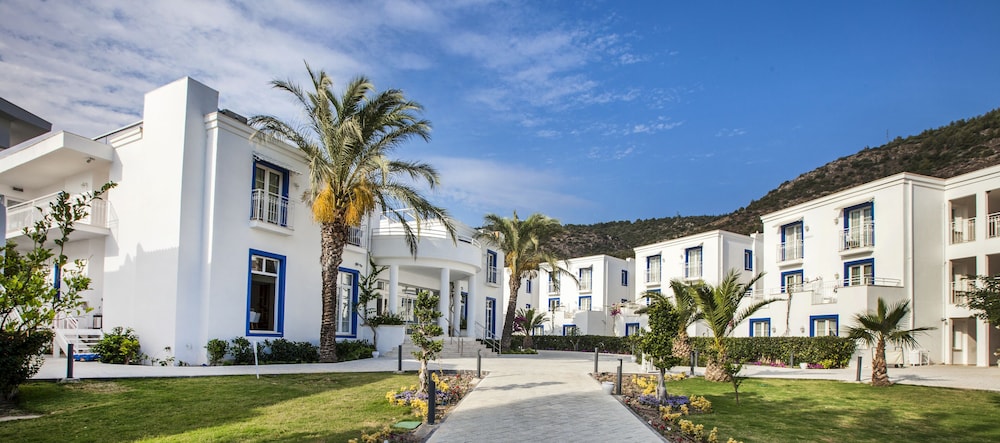 Labranda TMT Bodrum - All Inclusive — Hotel building in Bodrum, Mugla