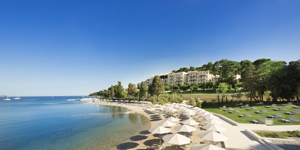Monte Mulini Adults Exclusive Hotel by Maistra Collection — Beach in Rovinj, Istria