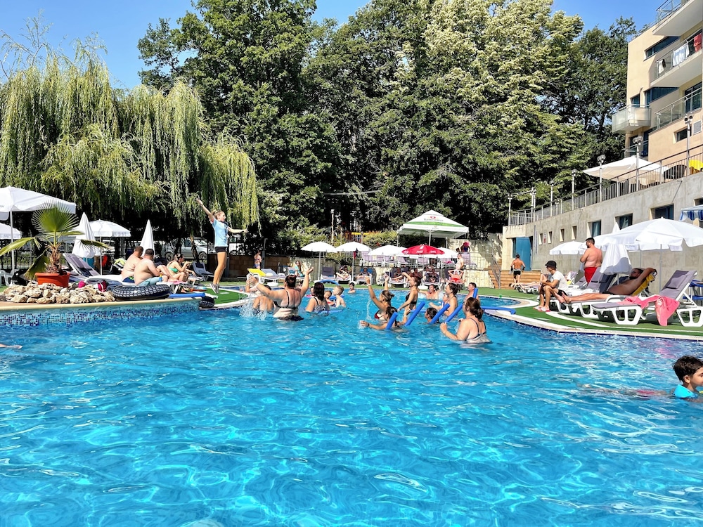 BSA Hotel Holiday Park — Swimming pool in Golden Sands, Varna Region