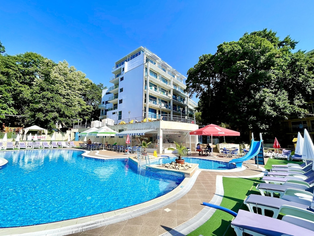 BSA Hotel Holiday Park — Main photo in Golden Sands, Varna Region