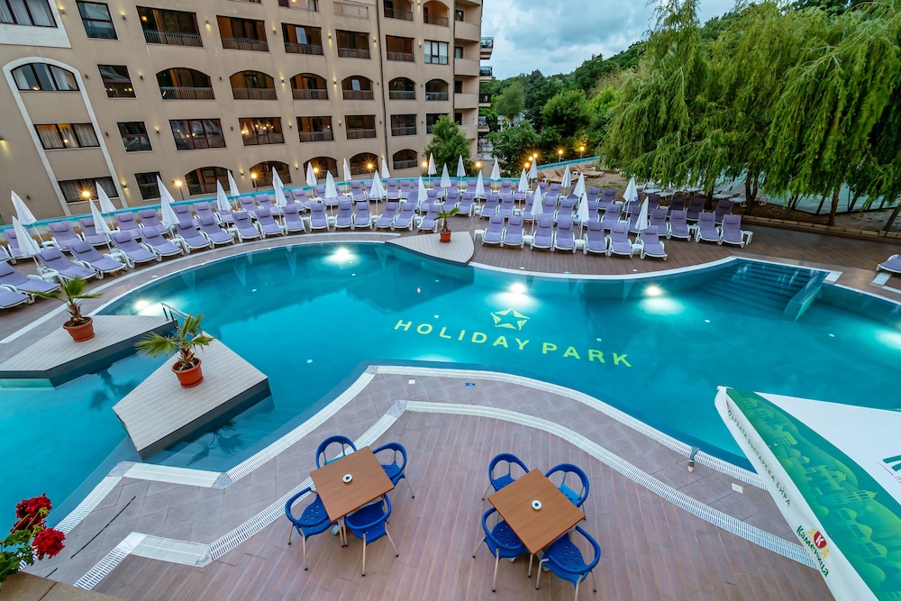 BSA Hotel Holiday Park — Swimming pool in Golden Sands, Varna Region