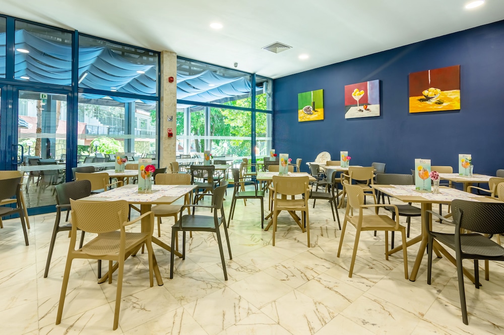 BSA Hotel Holiday Park — Restaurant & bars in Golden Sands, Varna Region