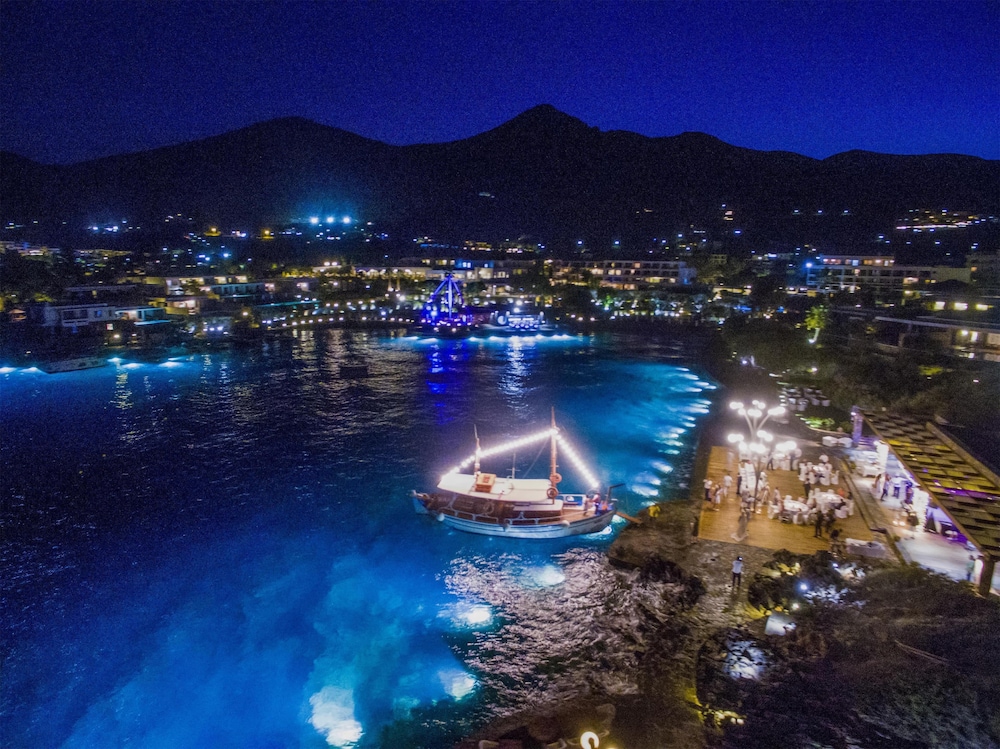 Elounda Bay Palace, a Member of the Leading Hotels of the World — Restaurant & bars in Elounda