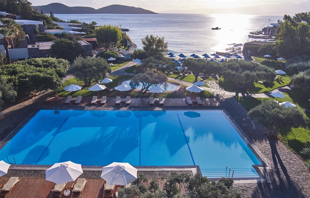 Elounda Bay Palace, a Member of the Leading Hotels of the World — Swimming pool in Elounda