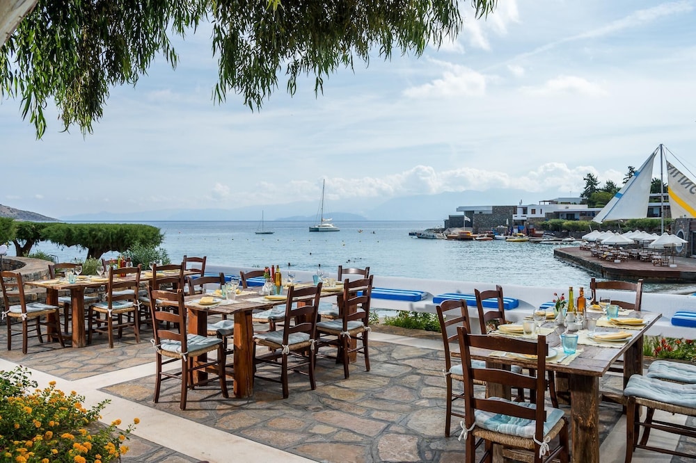 Elounda Bay Palace, a Member of the Leading Hotels of the World — Restaurant & bars in Elounda