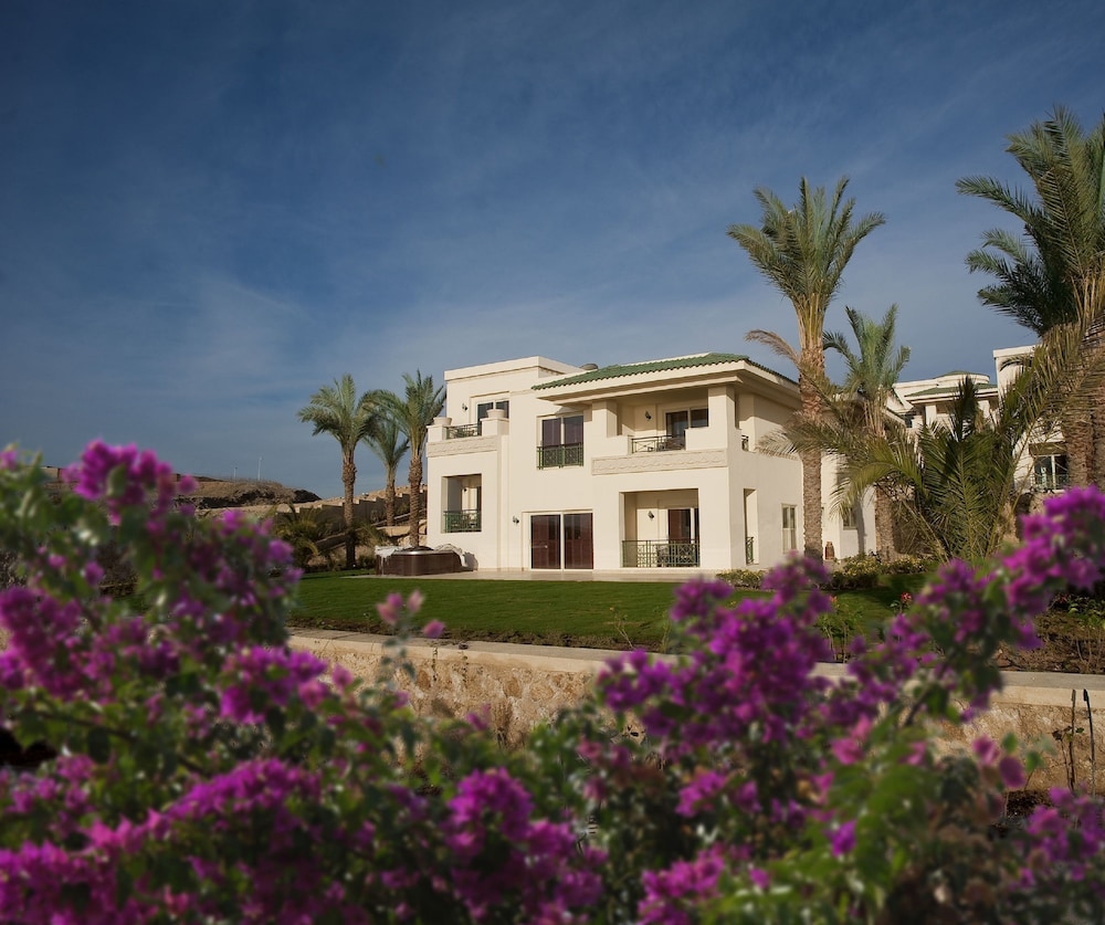 Stella Di Mare Beach Hotel & Spa — Hotel building in Sharm El Sheikh, Red Sea