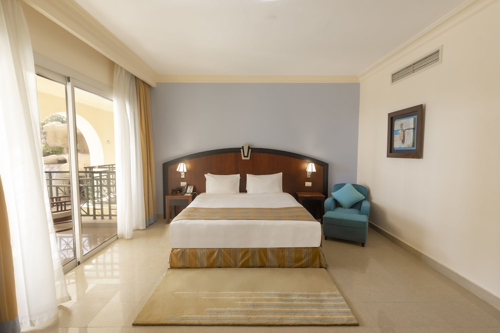 Stella Di Mare Beach Hotel & Spa — Hotel rooms in Sharm El Sheikh, Red Sea