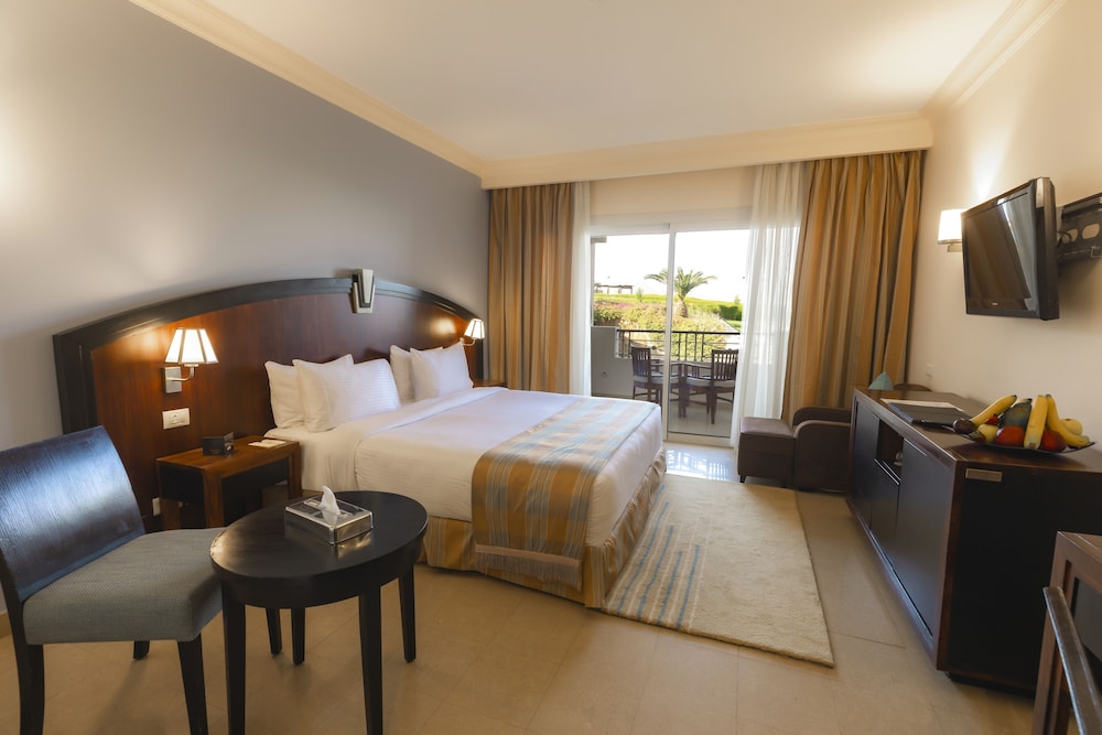 Stella Di Mare Beach Hotel & Spa — Hotel rooms in Sharm El Sheikh, Red Sea