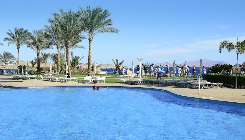 Stella Di Mare Beach Hotel & Spa — Swimming pool in Sharm El Sheikh, Red Sea
