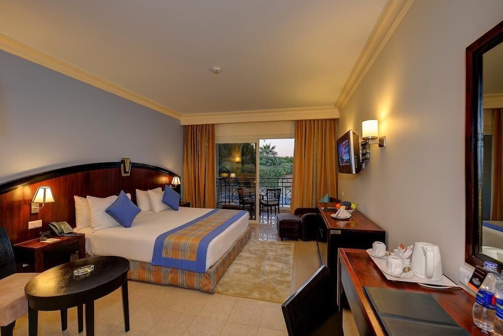 Stella Di Mare Beach Hotel & Spa — Hotel rooms in Sharm El Sheikh, Red Sea