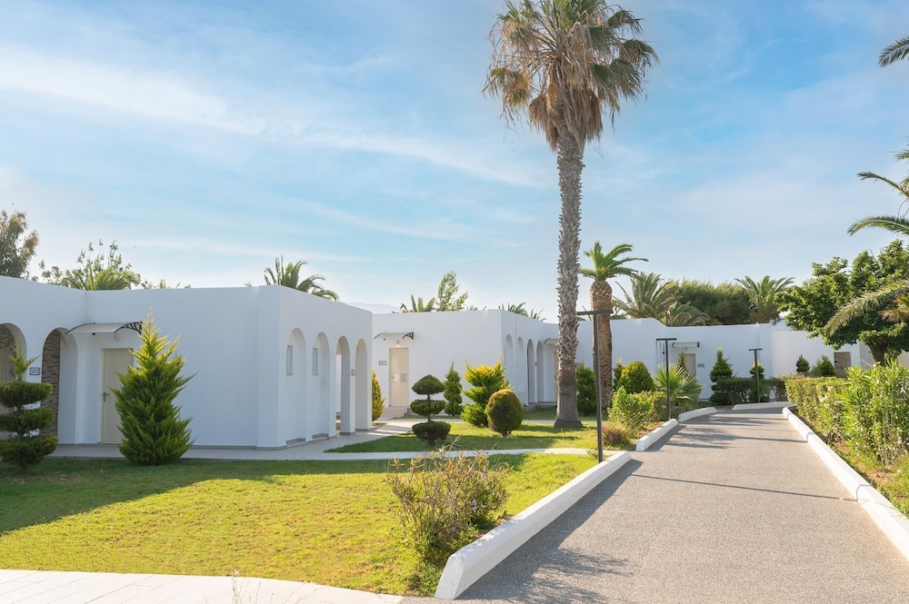 Smy Kos Beach & Splash — Hotel building in Mastichari, South Aegean
