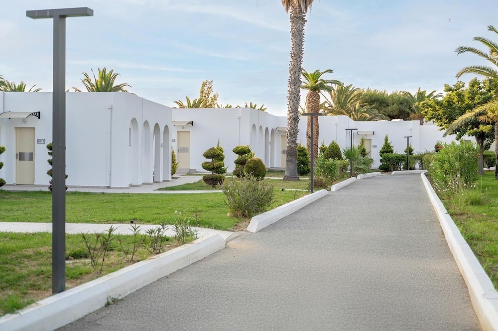 Smy Kos Beach & Splash — Hotel building in Mastichari, South Aegean