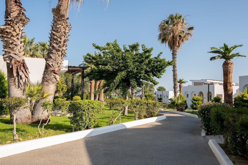 Smy Kos Beach & Splash — Hotel building in Mastichari, South Aegean