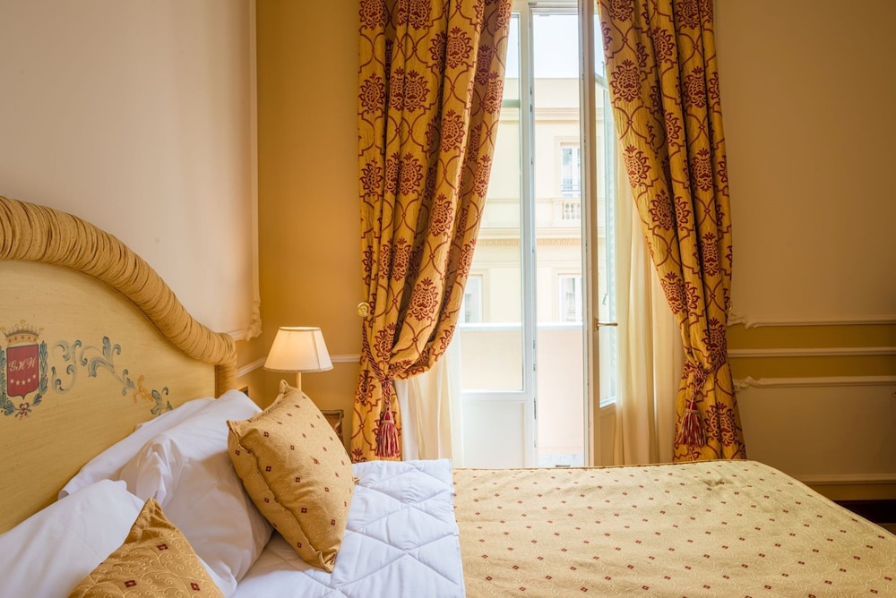 Grand Hotel Wagner — Hotel rooms in Palermo, Sicily