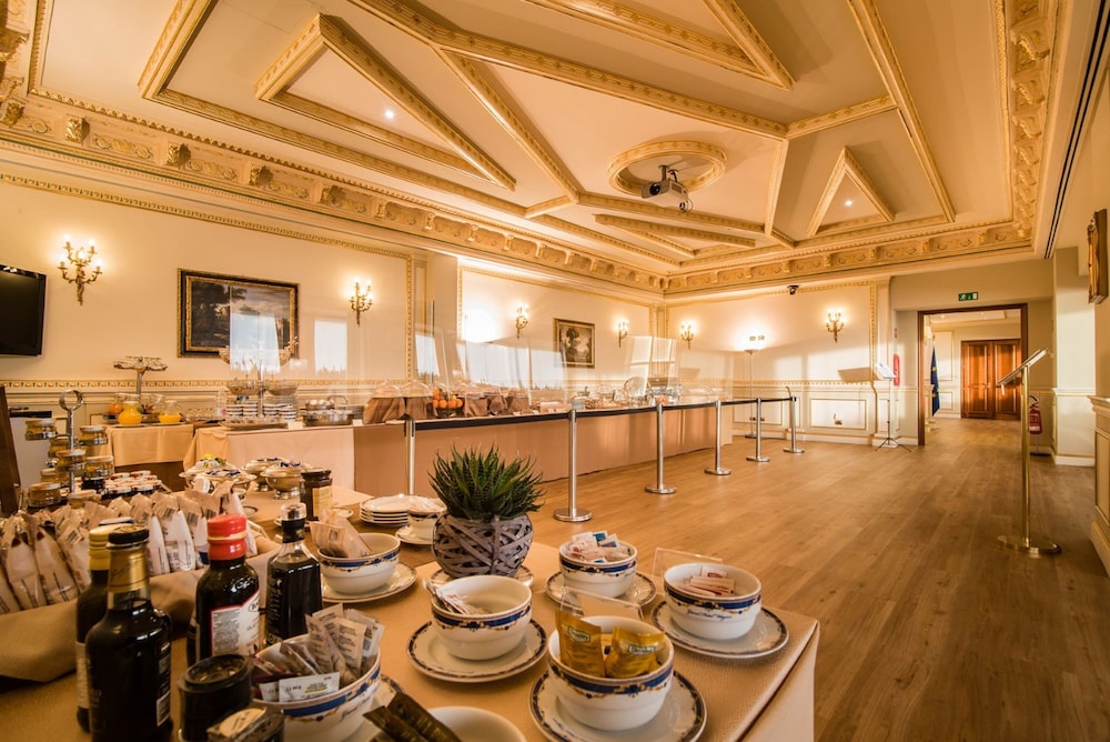 Grand Hotel Wagner — Restaurant & bars in Palermo, Sicily