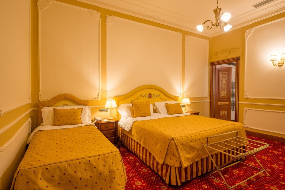 Grand Hotel Wagner — Hotel rooms in Palermo, Sicily