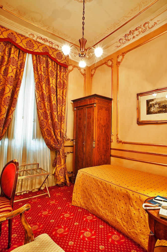 Grand Hotel Wagner — Hotel rooms in Palermo, Sicily