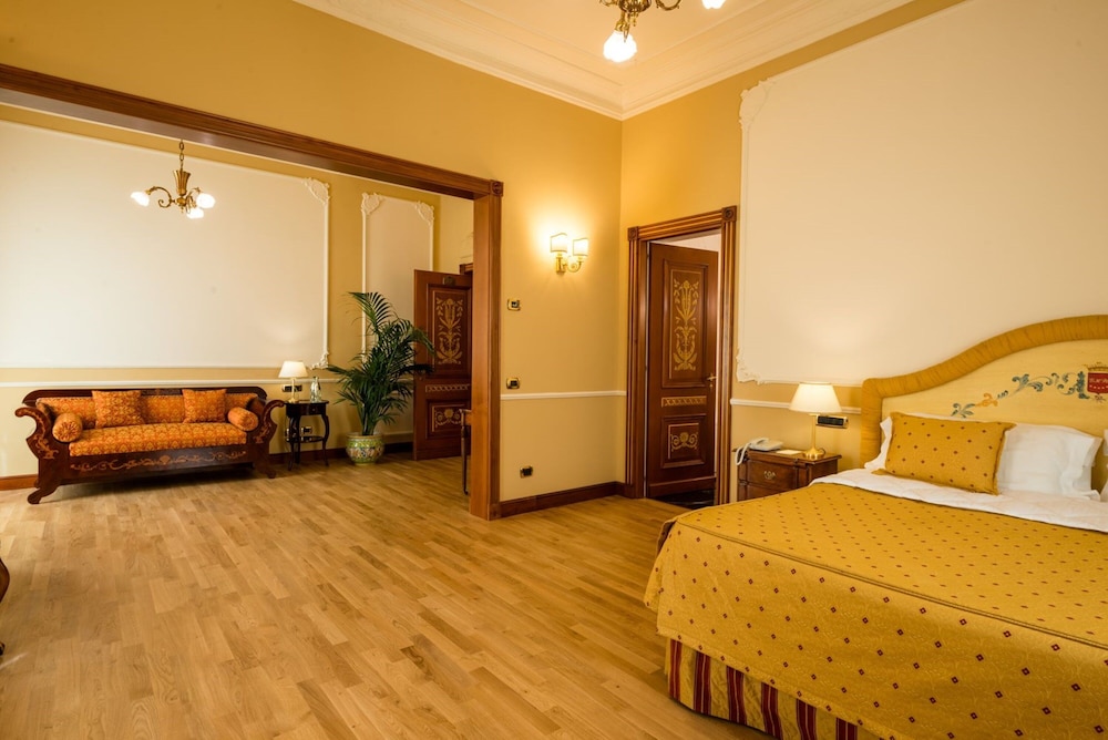 Grand Hotel Wagner — Hotel rooms in Palermo, Sicily