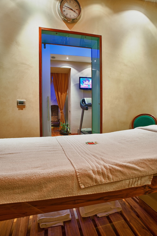 Grand Hotel Wagner — Spa in Palermo, Sicily
