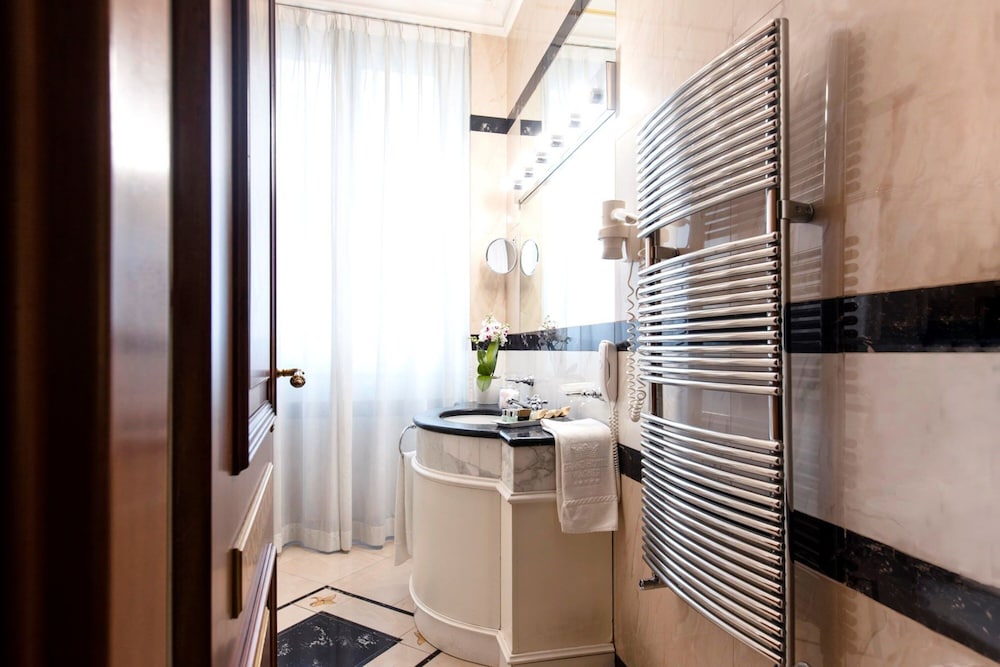 Grand Hotel Wagner — Hotel rooms in Palermo, Sicily