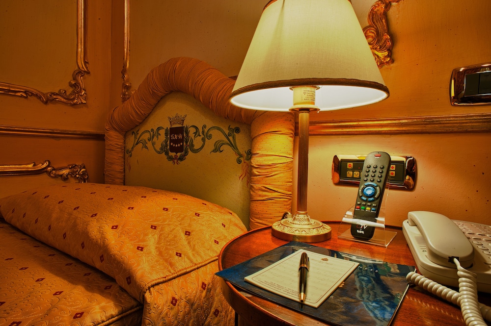 Grand Hotel Wagner — Hotel rooms in Palermo, Sicily