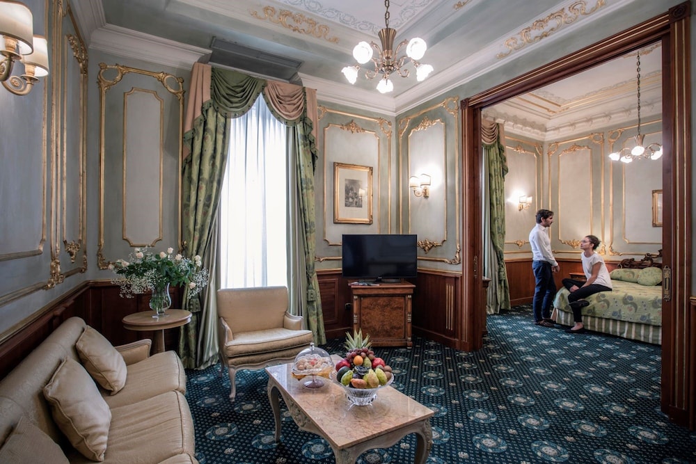 Grand Hotel Wagner — Hotel rooms in Palermo, Sicily