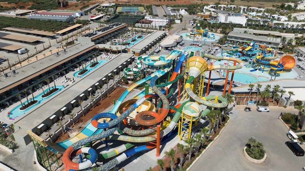 Stella Palace Aqua Park Resort — Swimming pool in Analipsi