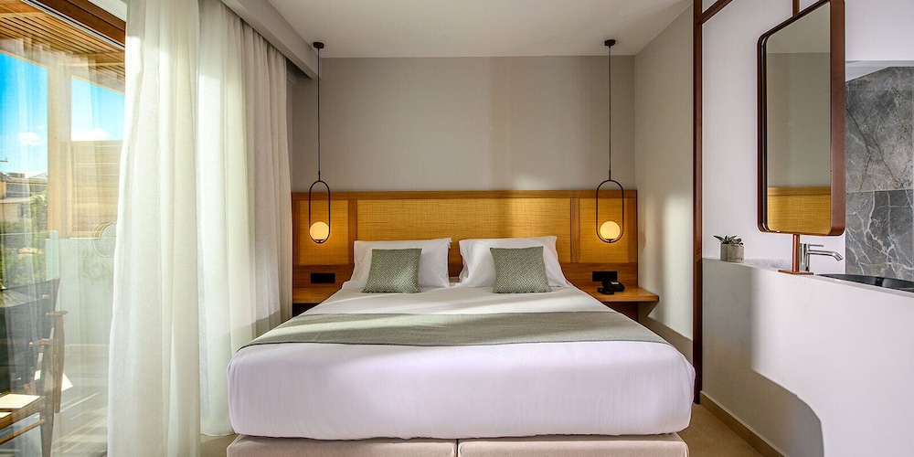 Stella Palace Aqua Park Resort — Hotel rooms in Analipsi