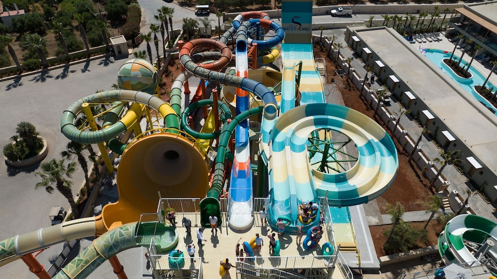 Stella Palace Aqua Park Resort — Sports & recreation in Analipsi