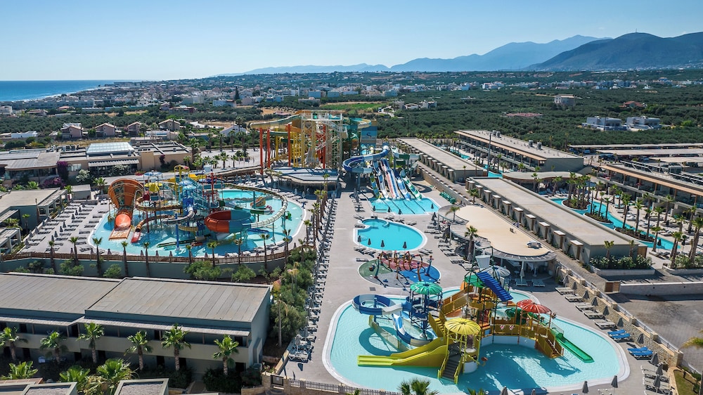 Stella Palace Aqua Park Resort — Attractions for children in Analipsi